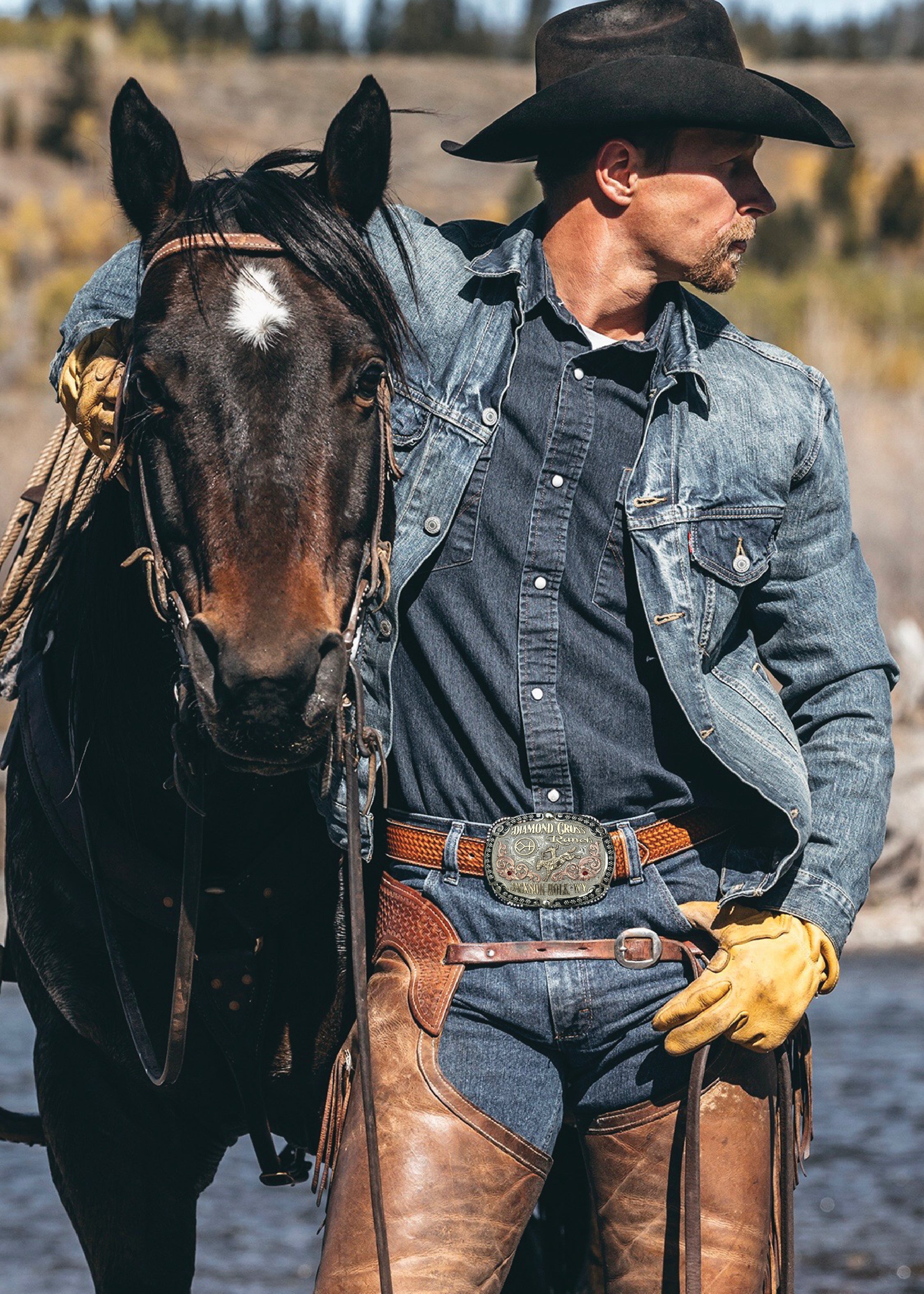 Cowboy style on sale belt buckles