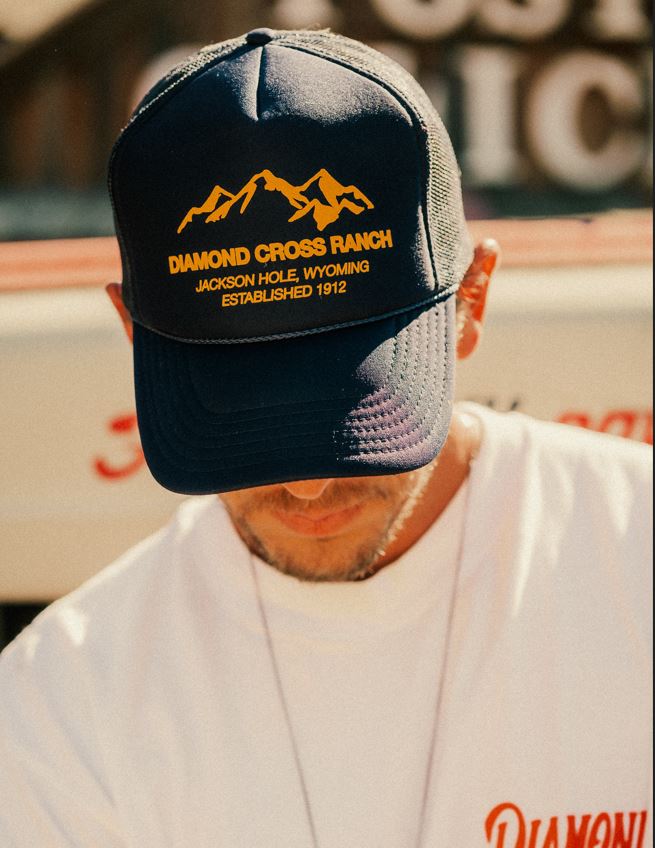 Mountain trucker hat online